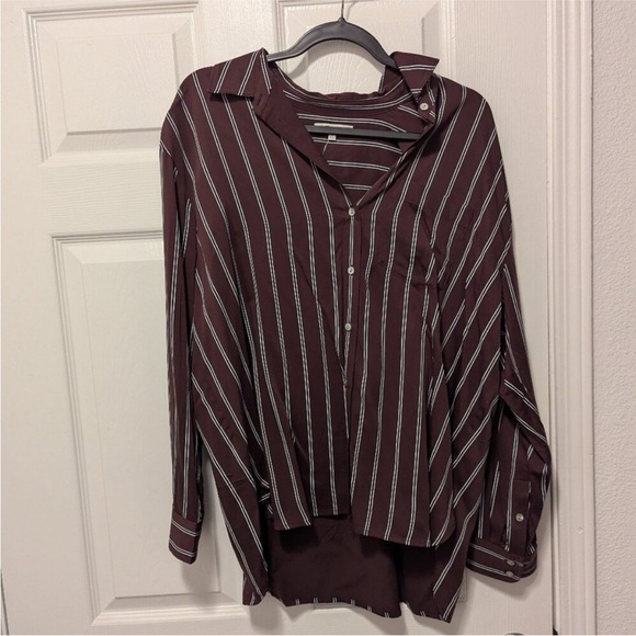 Madewell Oversize Satin Boyfriend Button-Up Shirt - Picture 3 of 9